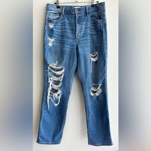 Studio Blue Distressed Light-Medium Wash Blue Jeans, Size 31